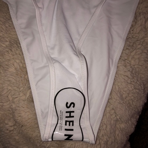 SWIMSUIT!! - Picture 5 of 8